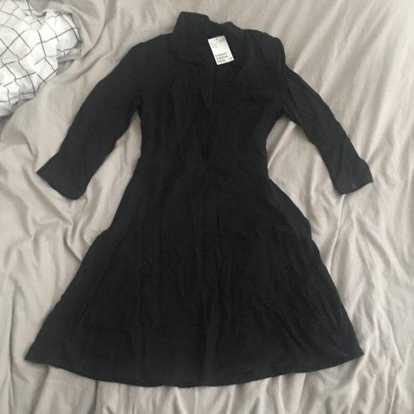 🚚 H&M fit & flare black dress w/ button front - Picture 1 of 5